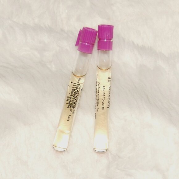 NWOT Givenchy Very Irresistible Eau de Toilette 2 Mini Samples - Picture 3 of 3